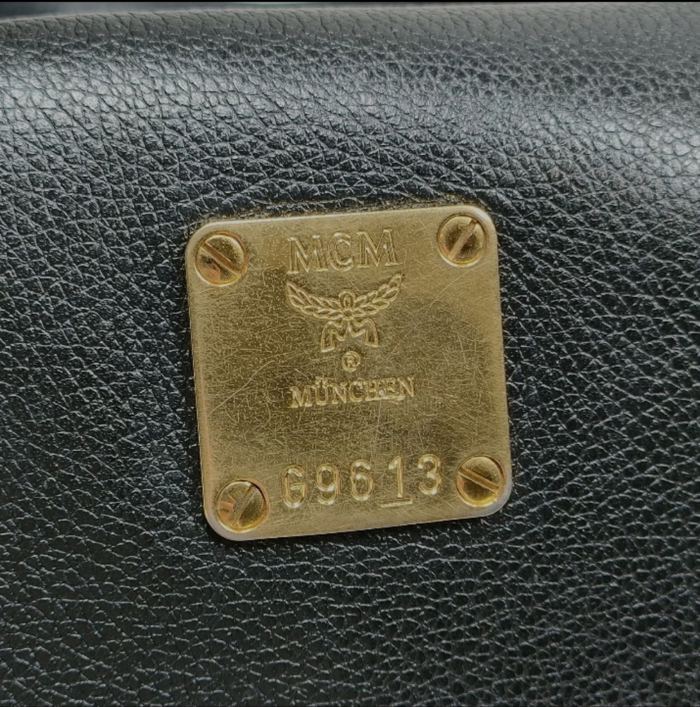 MCM Grained Calfskin Studded Heritage Barrel Bag Black - Picture 7 of 9